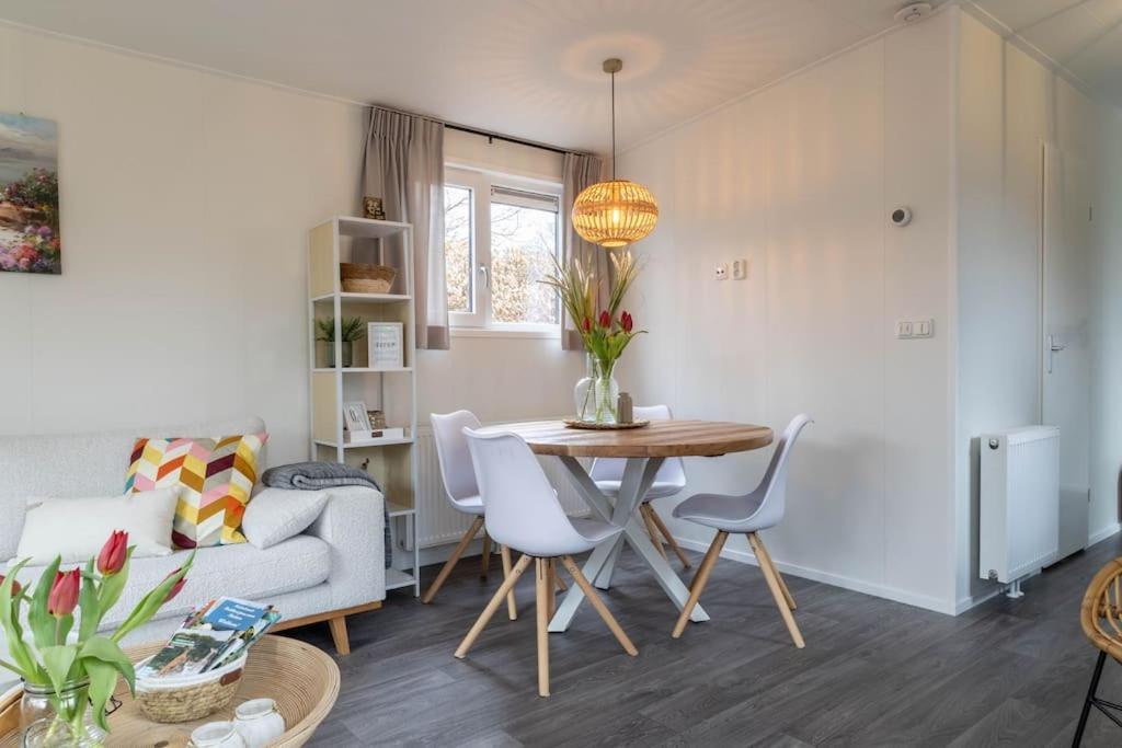 Gezellig Modern Chalet Midden Op De Veluwe Епе Екстериор снимка