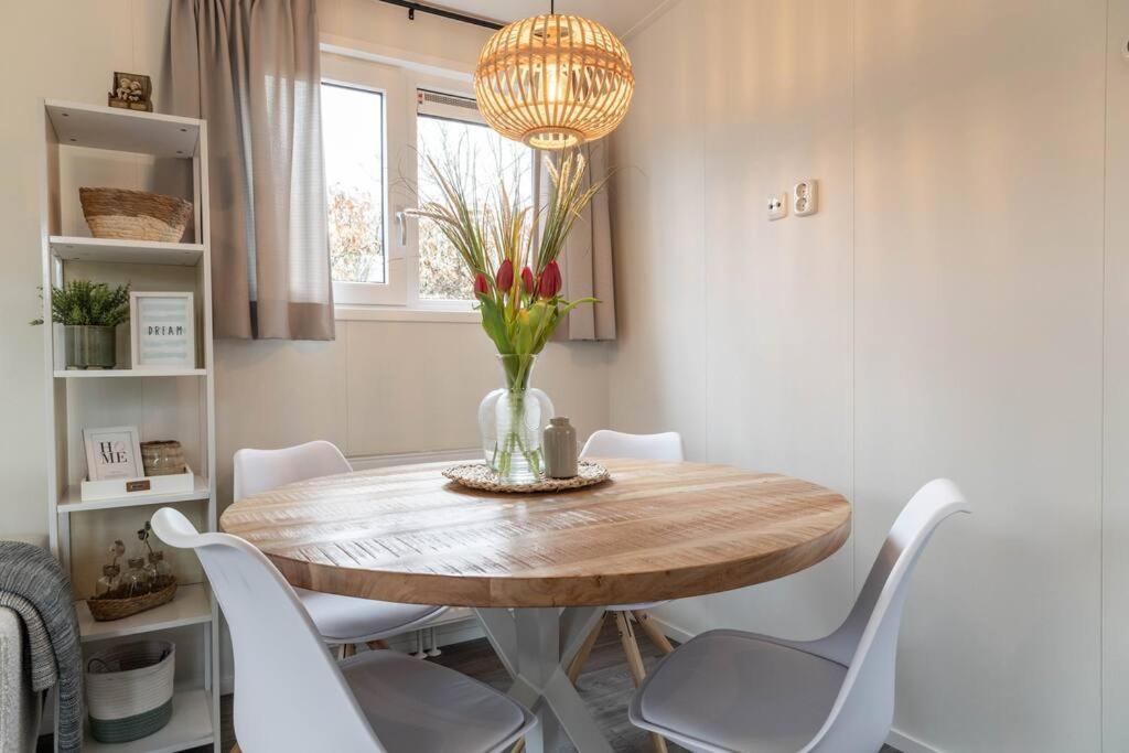 Gezellig Modern Chalet Midden Op De Veluwe Епе Екстериор снимка