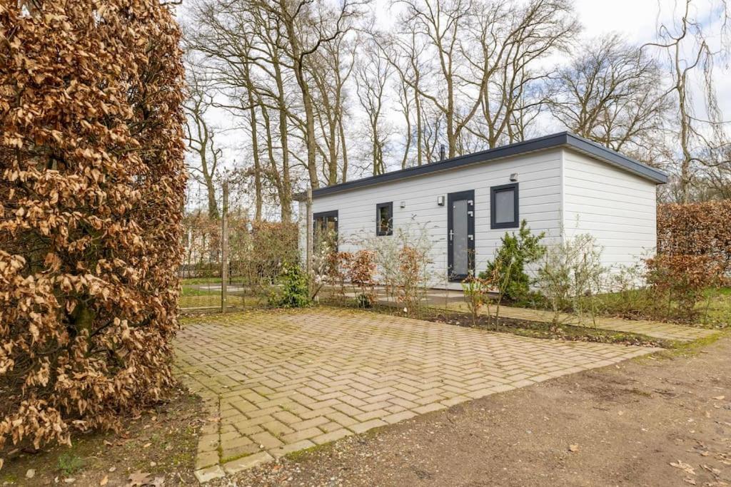 Gezellig Modern Chalet Midden Op De Veluwe Епе Екстериор снимка